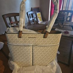Large Michael Kors Purse Brand New!