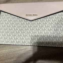 Michael Kors Clutch