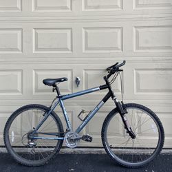Gary Fisher Wahoo Hardtail Mountain Bike – Medium Frame – 26” Wheels