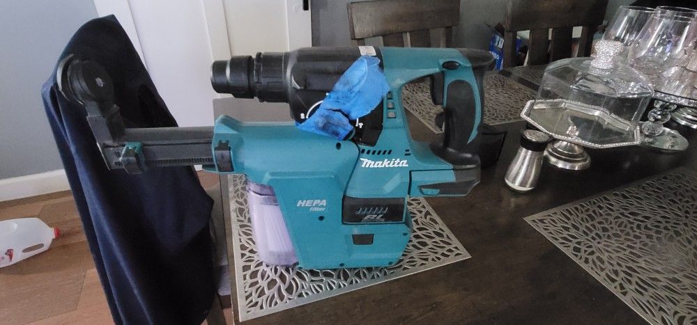 MAKITA HAMMER DRILL/VACUM