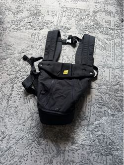 Lillie baby carrier 6-in-1