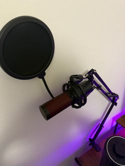 Hypercast quad 2 Microphone with Boom Arm and Pop Filter