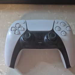 PS5 Controller Like New