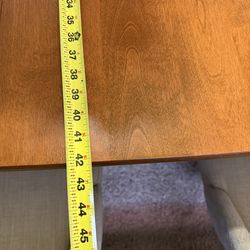 Dining table w / 6 chairs 🪑