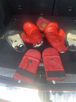 Boxing gloves, Speed Bag make offer