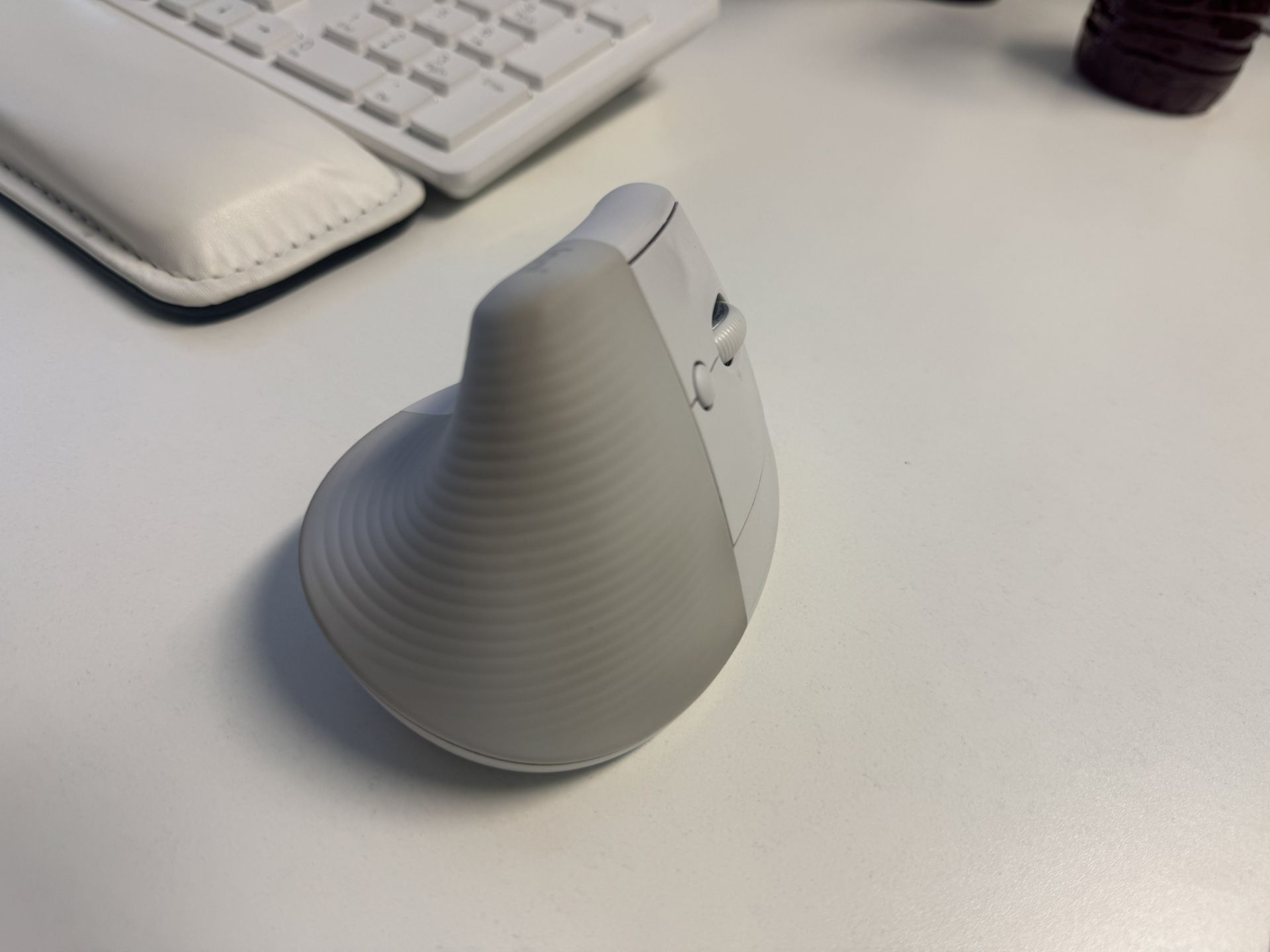 Wireless Vertical Logi Mouse