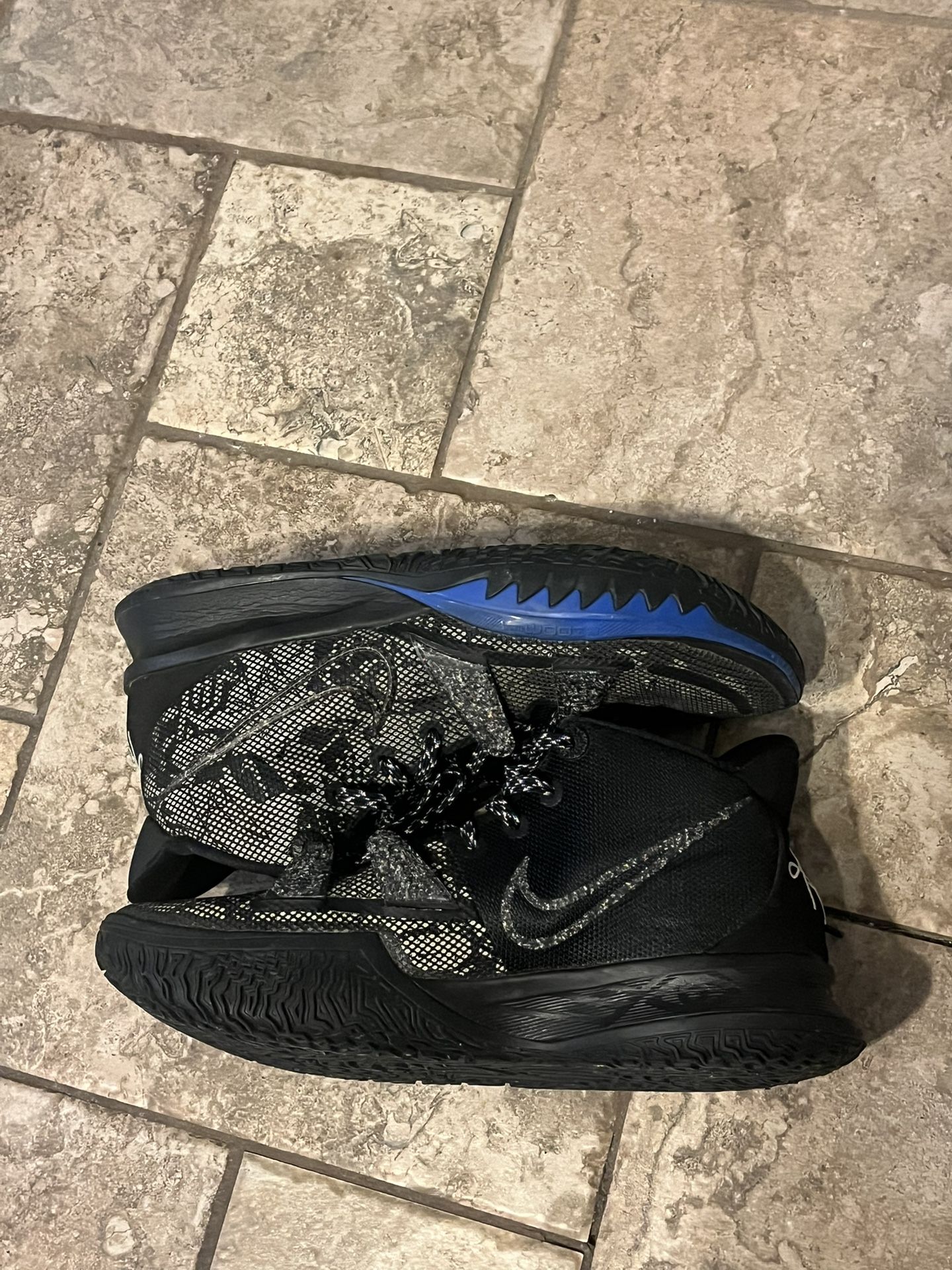 Nike Kyrie 7