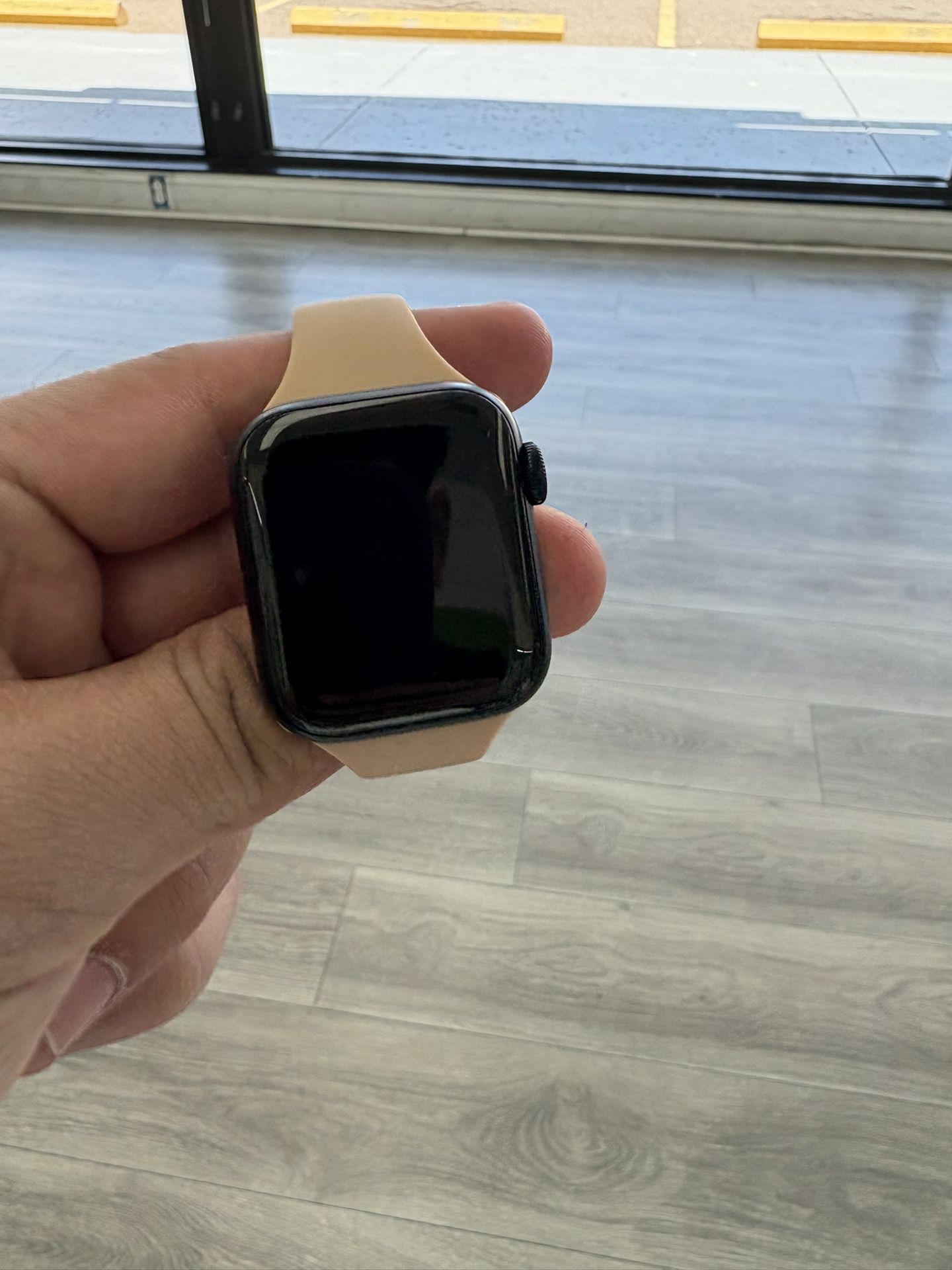 Apple Watch SE