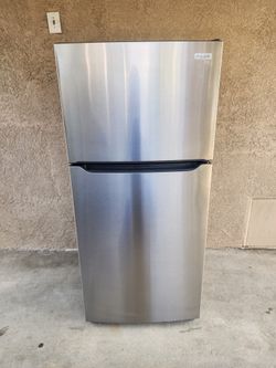 3MONTHS WARRANTY 30X30X66 FRIGIDAIRE FRIDGE 18CUFT SILVER 