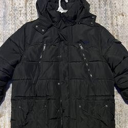 RocaWear Men's Black Puffer Jacket size 2XL   Experience ultimate warmth and style with the Rocawear Black Quilted Puffer Jacket. This jacket features