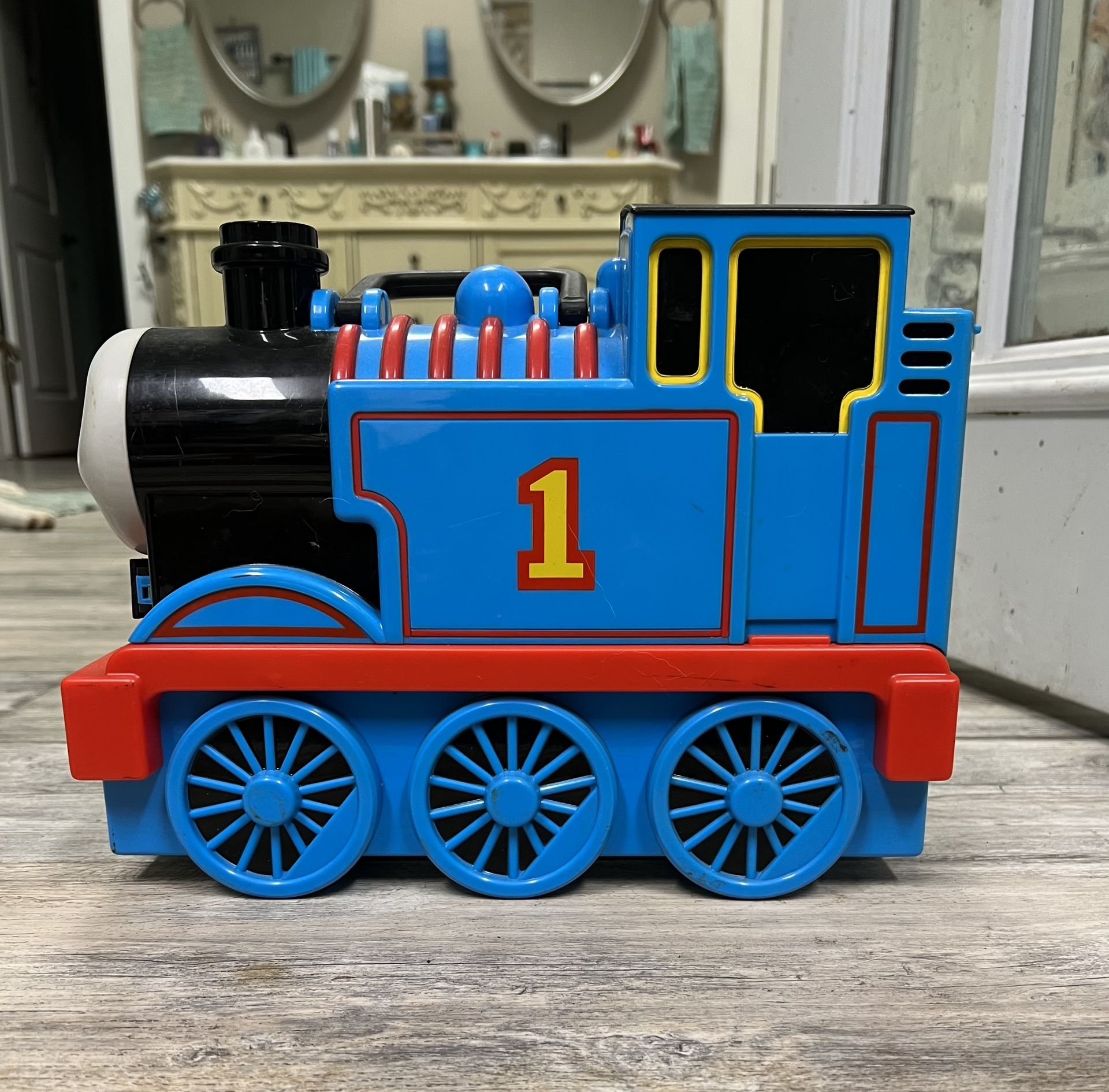 Thomas & Friends Thomas Train Case and Storage for Die cast Ca