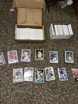Lots of baseball cards, Read description