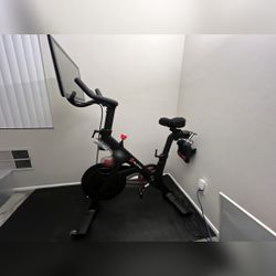 Peloton Bike, Includes Shoes and Cushion - Very Good - 2021 - Los Angeles, CA
