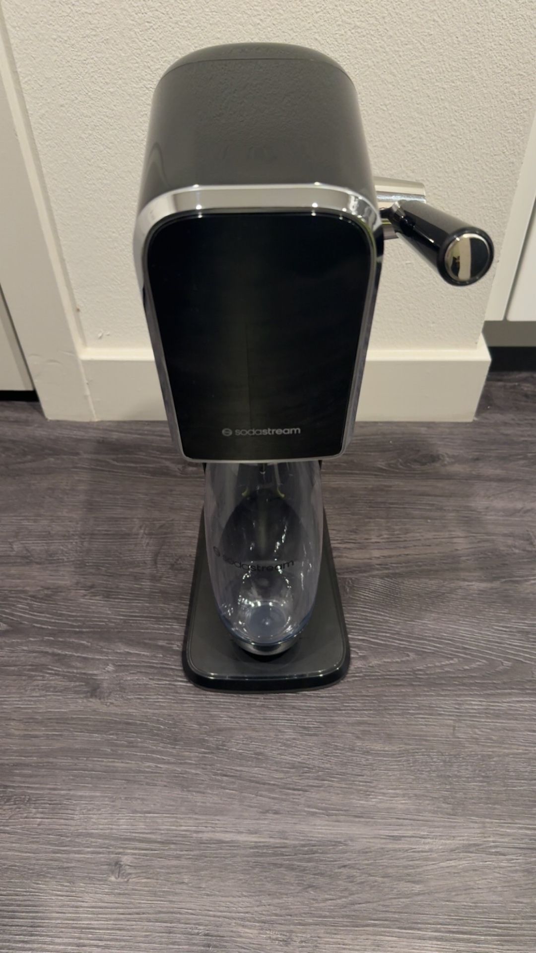 SodaStream Sparkling Water Maker Snap On Bottle And Near Full CO2 Cylinder