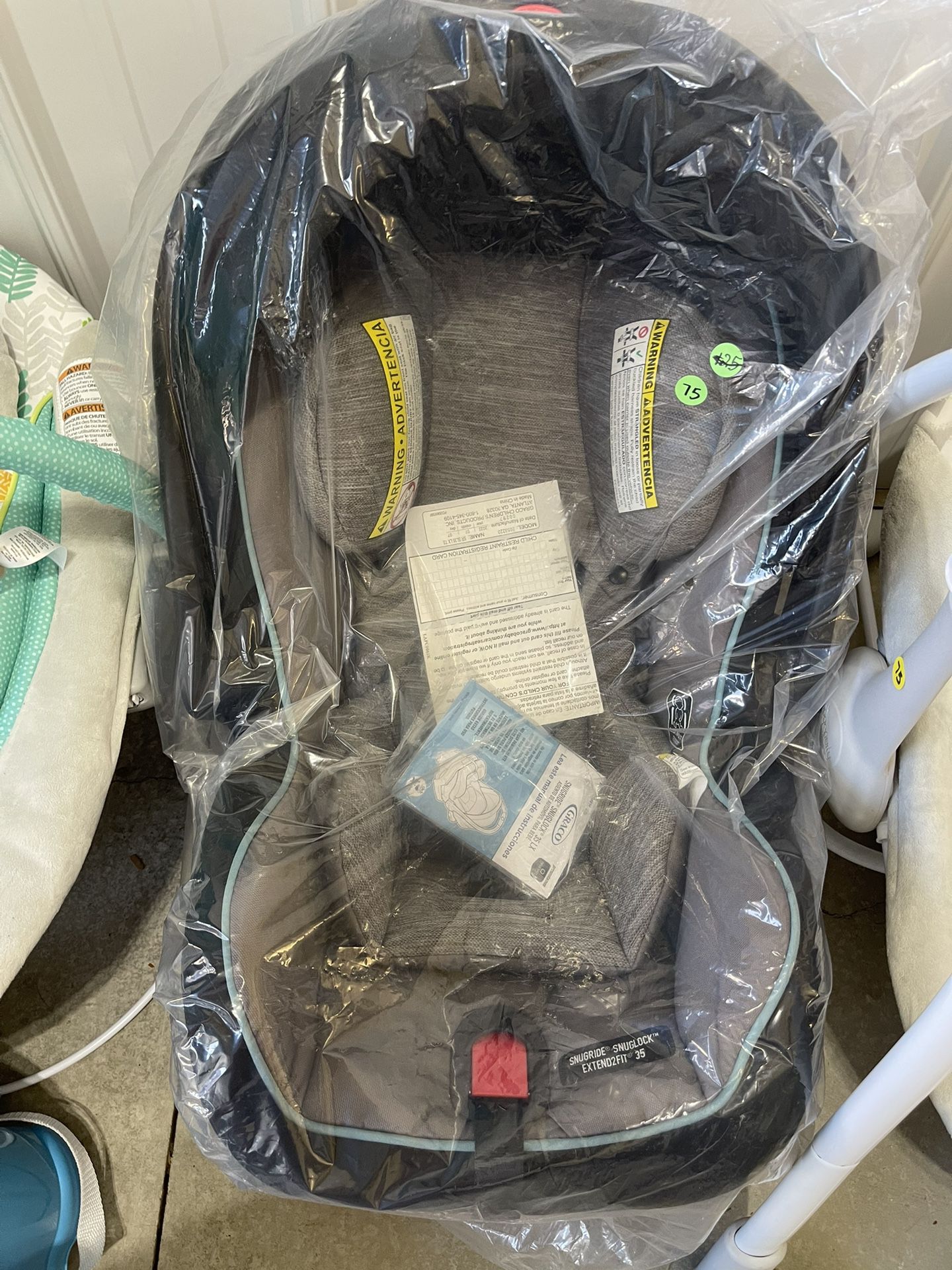 Graco Snuglite Infant Carseat And Base