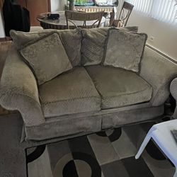 Couch MAKE Offer