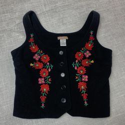 F21 black and red embroidered vest top