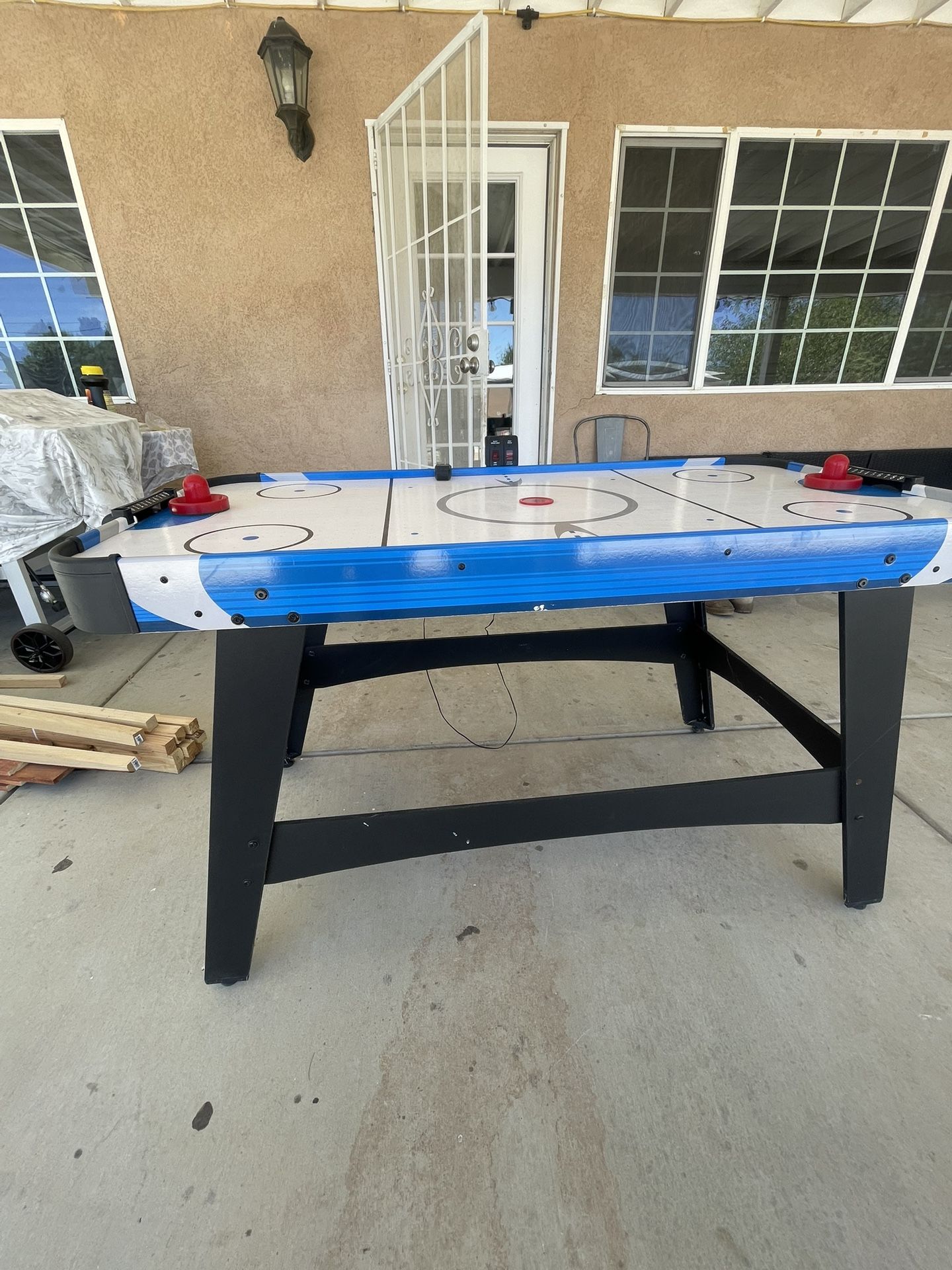 Air Hockey Table
