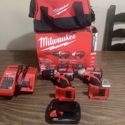 Milwaukee M18 Compact 2-Tool Combo Kit 