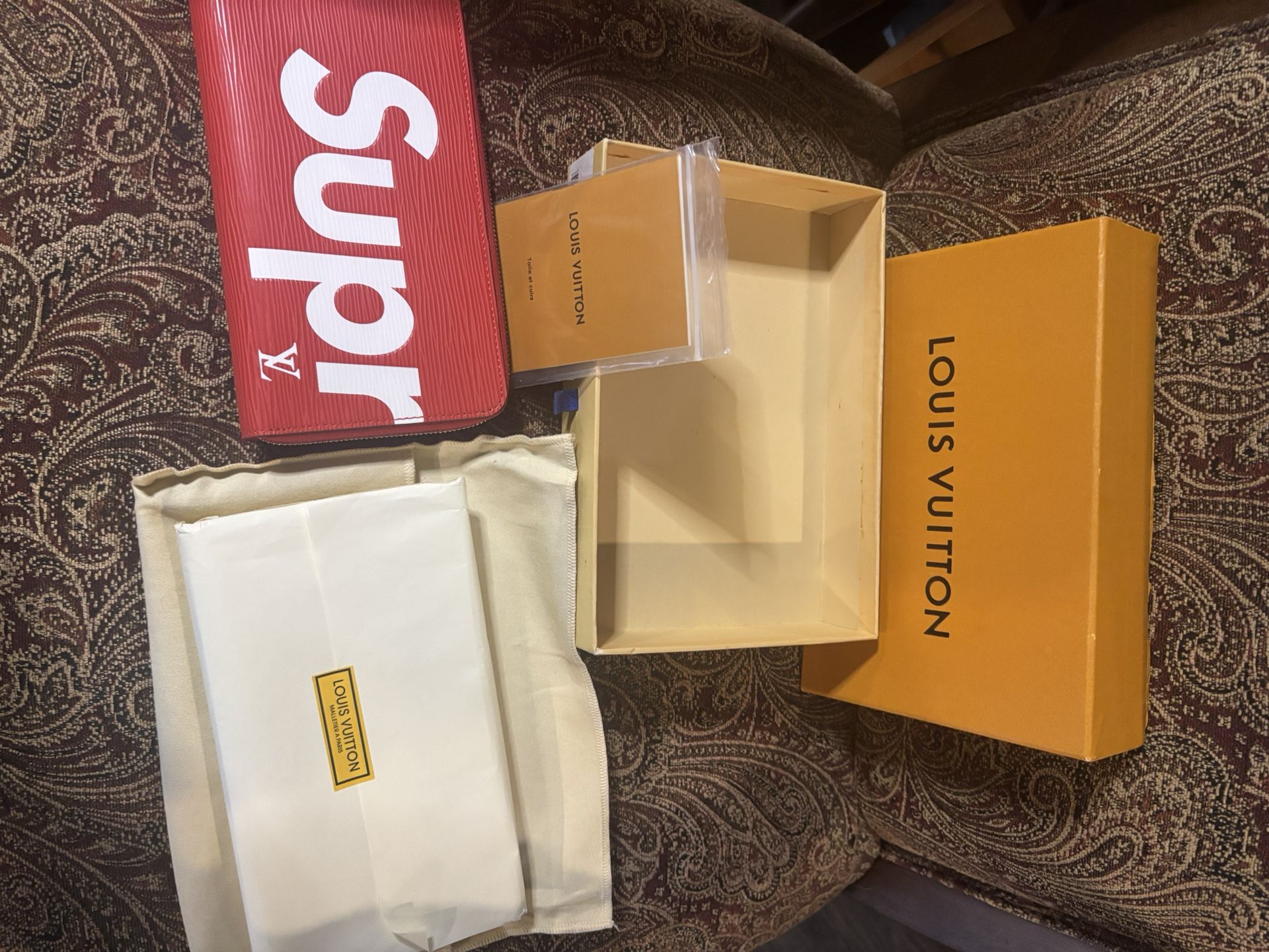 SUPREME Louis Vuitton Wallet