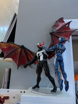Venom and gamer verse spider-man marvel legend action figures