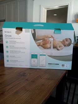 Hatch Baby HBG16001GRY Grow Smart Changing Pad and Scale