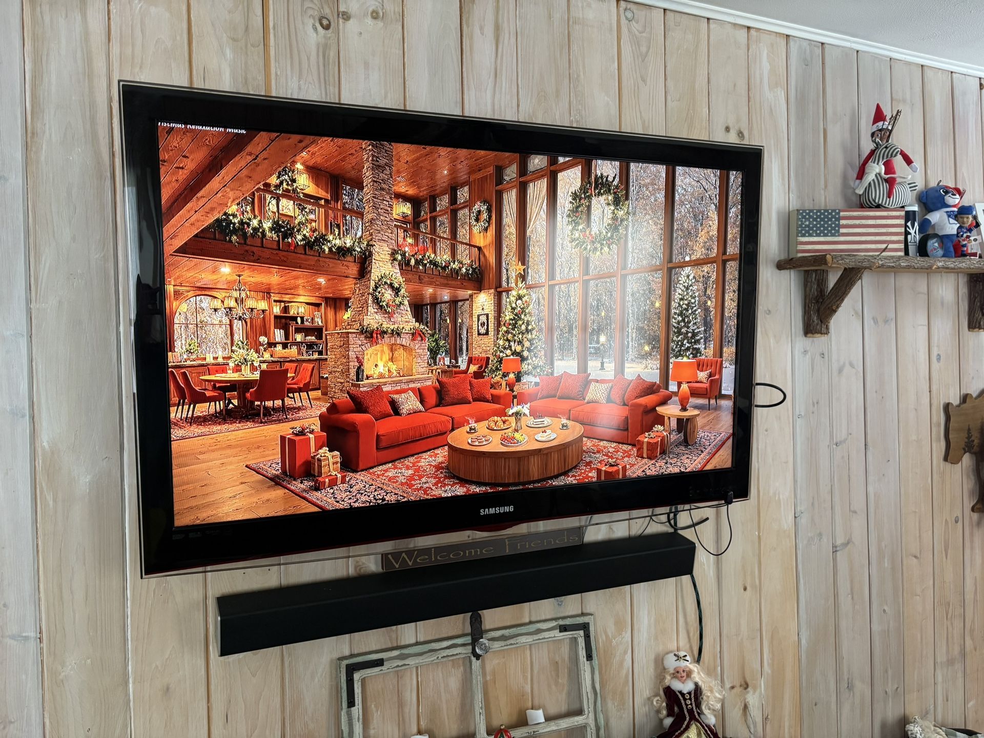 Complete Living Room Den Set, TV, Sound system, Table, Tv console