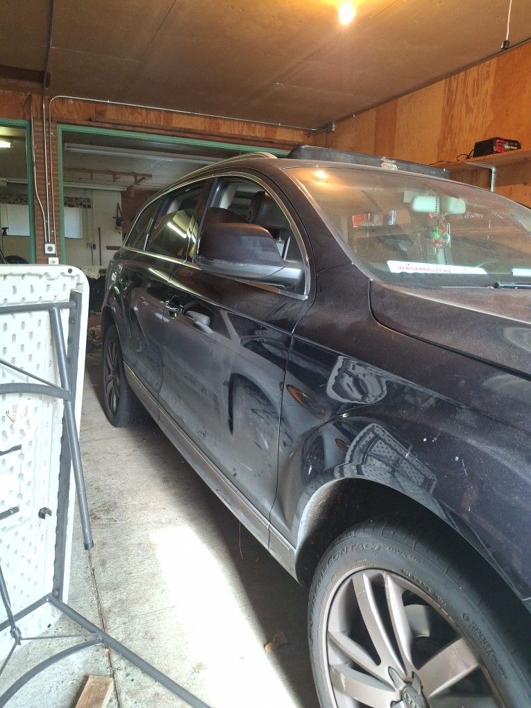 2011 Audi Q-7 ? Parts Steal