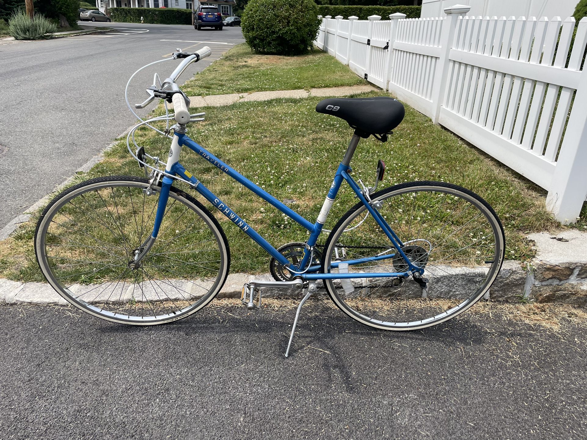 Vintage schwinn traveler best sale bike