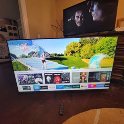 Samsung 70" UHD 4K Smart LED 6 Series With Remote