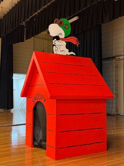 Snoopy Red Doghouse Large for your house decoration