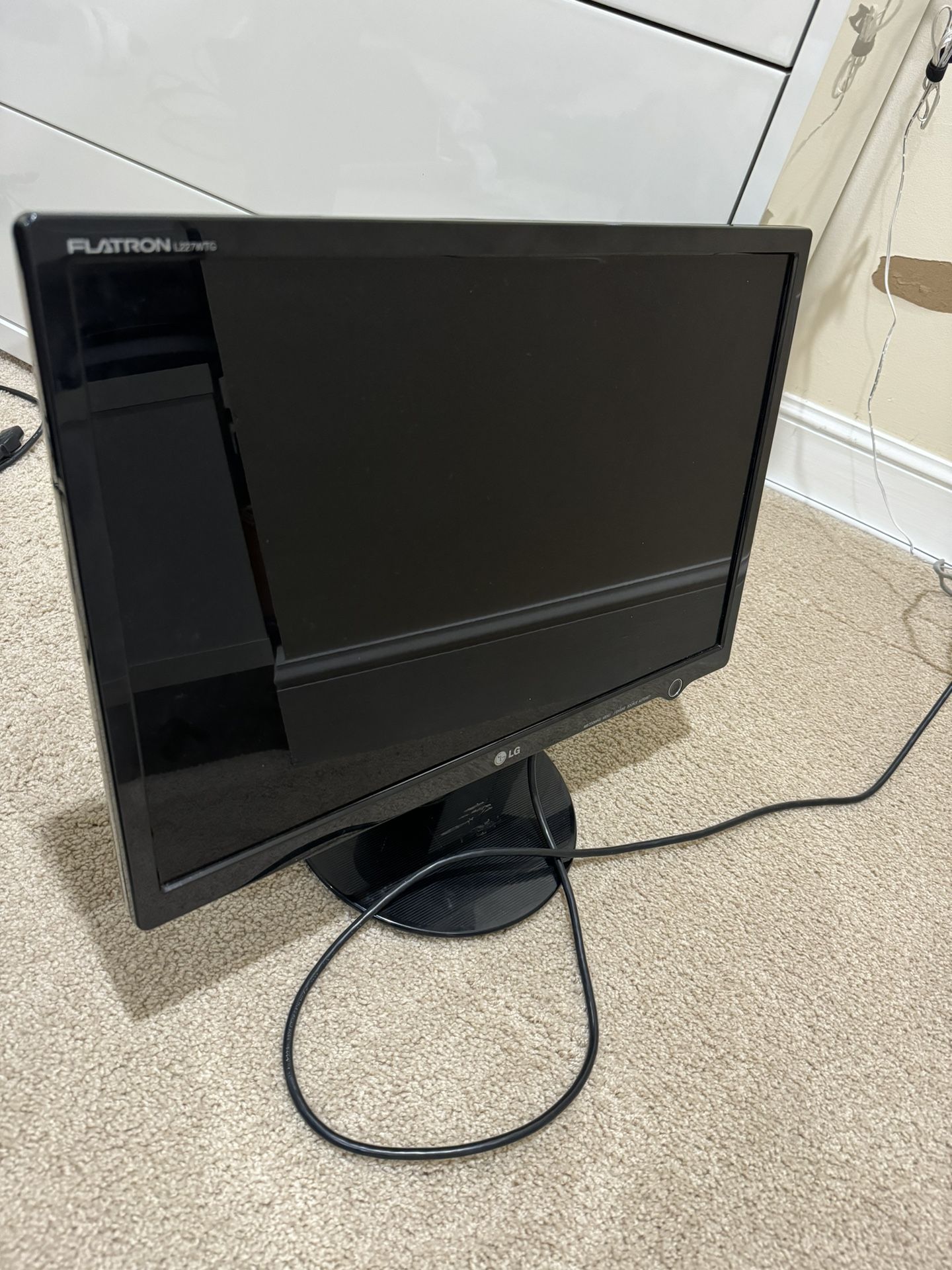 22” LG Monitor