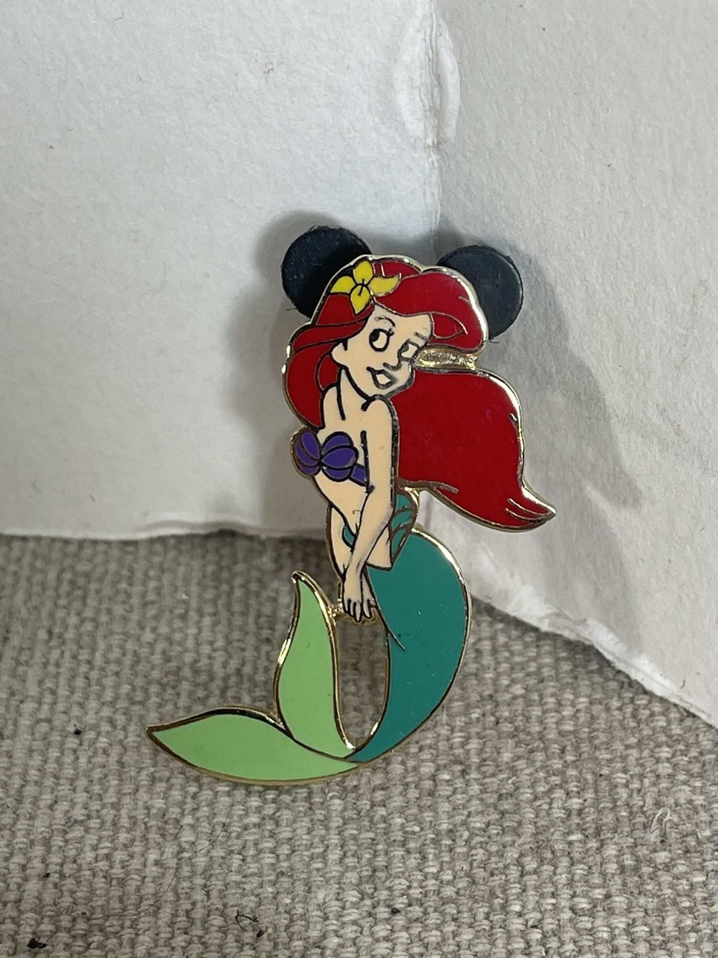 Vintage Walt Disney World Collectable Pin Ariel Floating Pin 1815