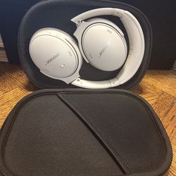 Bose QuietComfort Wireless Over-Ear Headphones - White Smoke