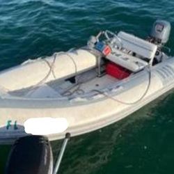 Novurania Tender with Yamaha 25hp Engine