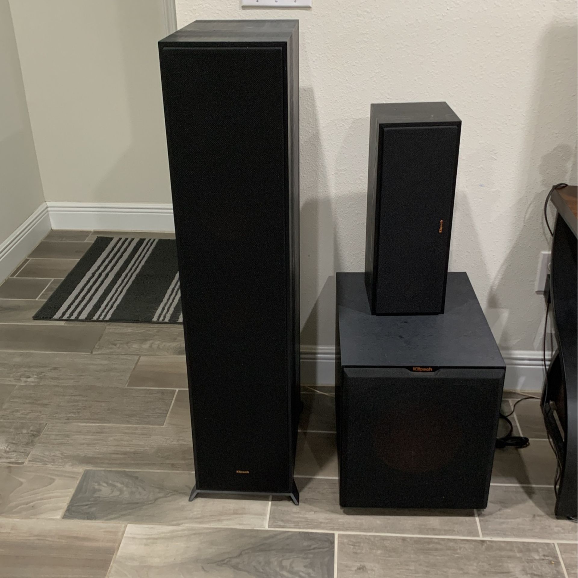 Klipsch Speakers And Yamaha Receiver