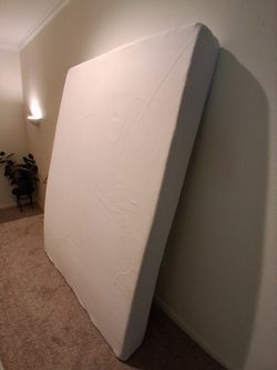 Zinus Memory Foam Mattress - Full Size