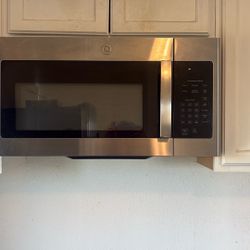 Microwave G &E Brand 