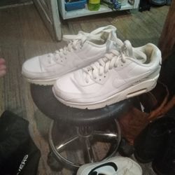 Womans Nike Air Max Barely Used