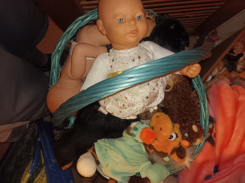 FREE stuffed animals, baby dolls, & blankets
