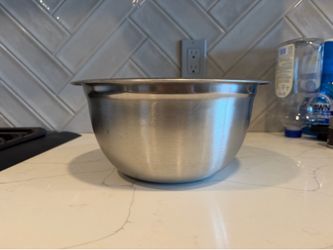 Stainless steel mixing bowl