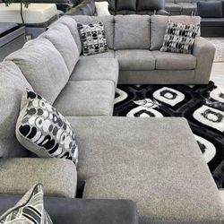 ☃️Brand New 👌Ballinasloe sectional sofa/ Other Color Available 