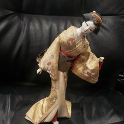 vintage japanese geisha Doll