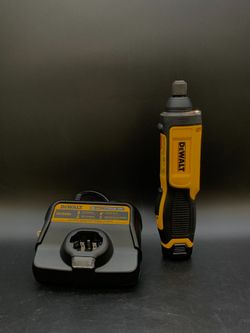 DEWALT SCREWDRIVER KIT DCF682 #35323