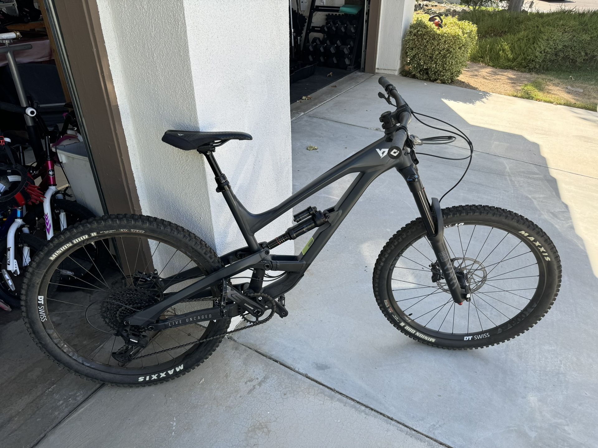 Yt Capra Mountain Bike