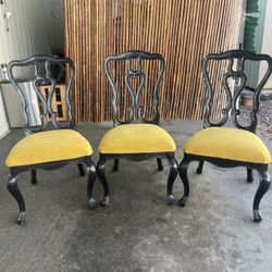 3 Sillas Rusticas Recién Tapizadas Casi Nuevas