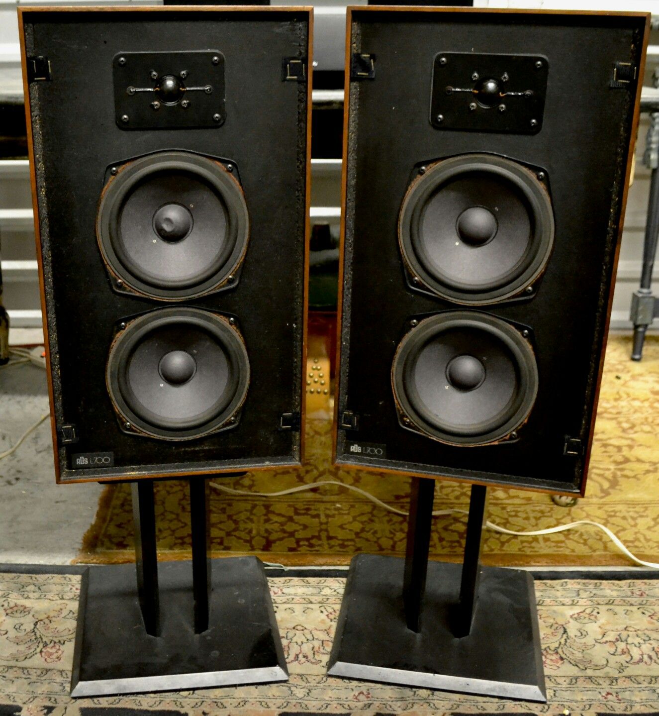 Vintage ADS L-700 SPEAKERS with Stands
