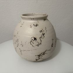 8” Horsehair Pottery Vase Signed