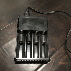 Nitecore i4 4 Channel Battery Charger