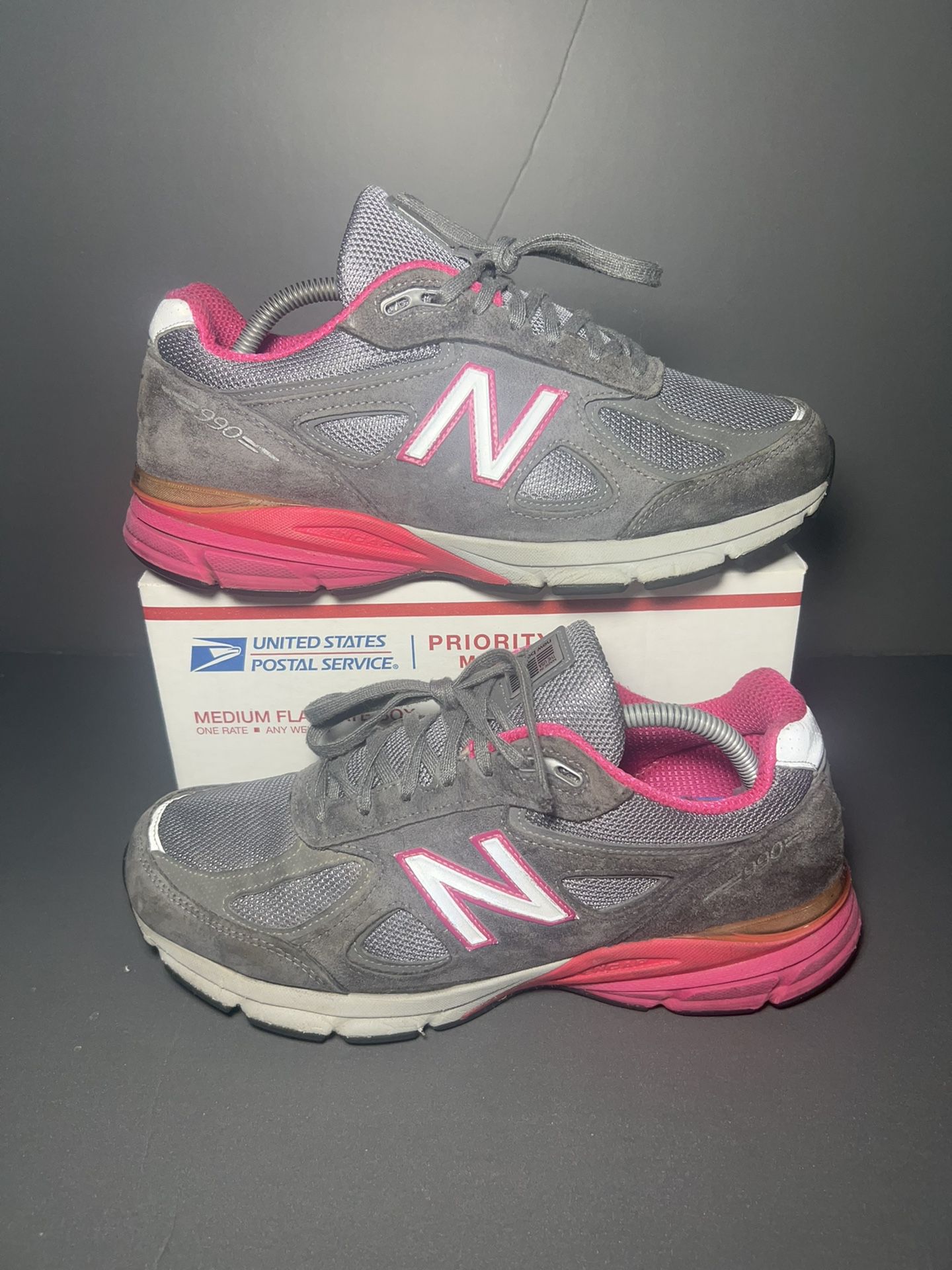 Piñón veredicto sostén New Balance 990v4 Womens Running Shoe Size 11 Made USA W990GP4 Gray Pink 2E  for Sale in The Bronx, NY - OfferUp